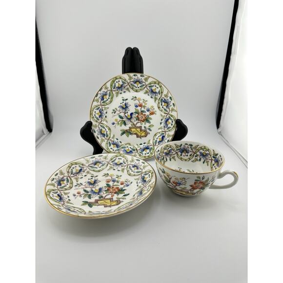 Vintage Chintz Floral Pattern Bone China Tea Cup/Saucer/Plate Set Maybe Japanese - Picture 2 of 10